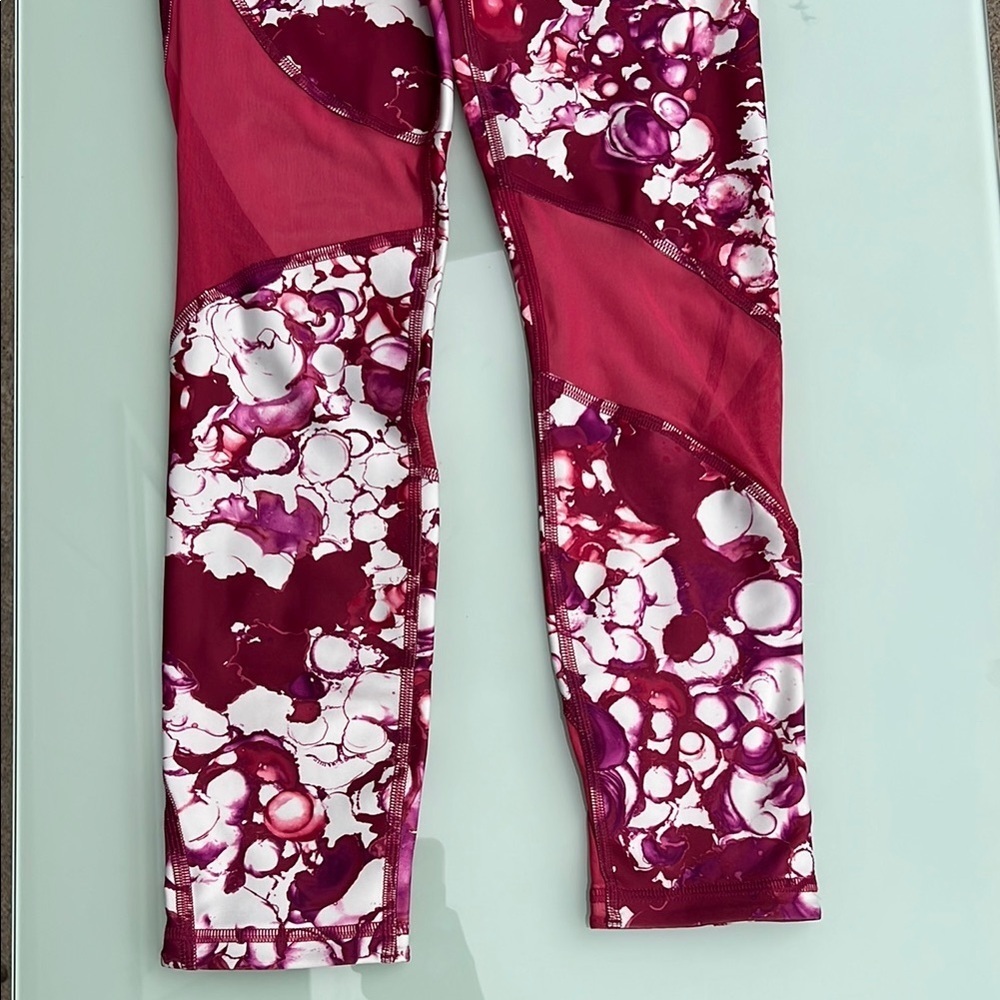 Under Armour Pink and White Leggings Dynamic Stretch Women’s size small - Picture 8 of 12